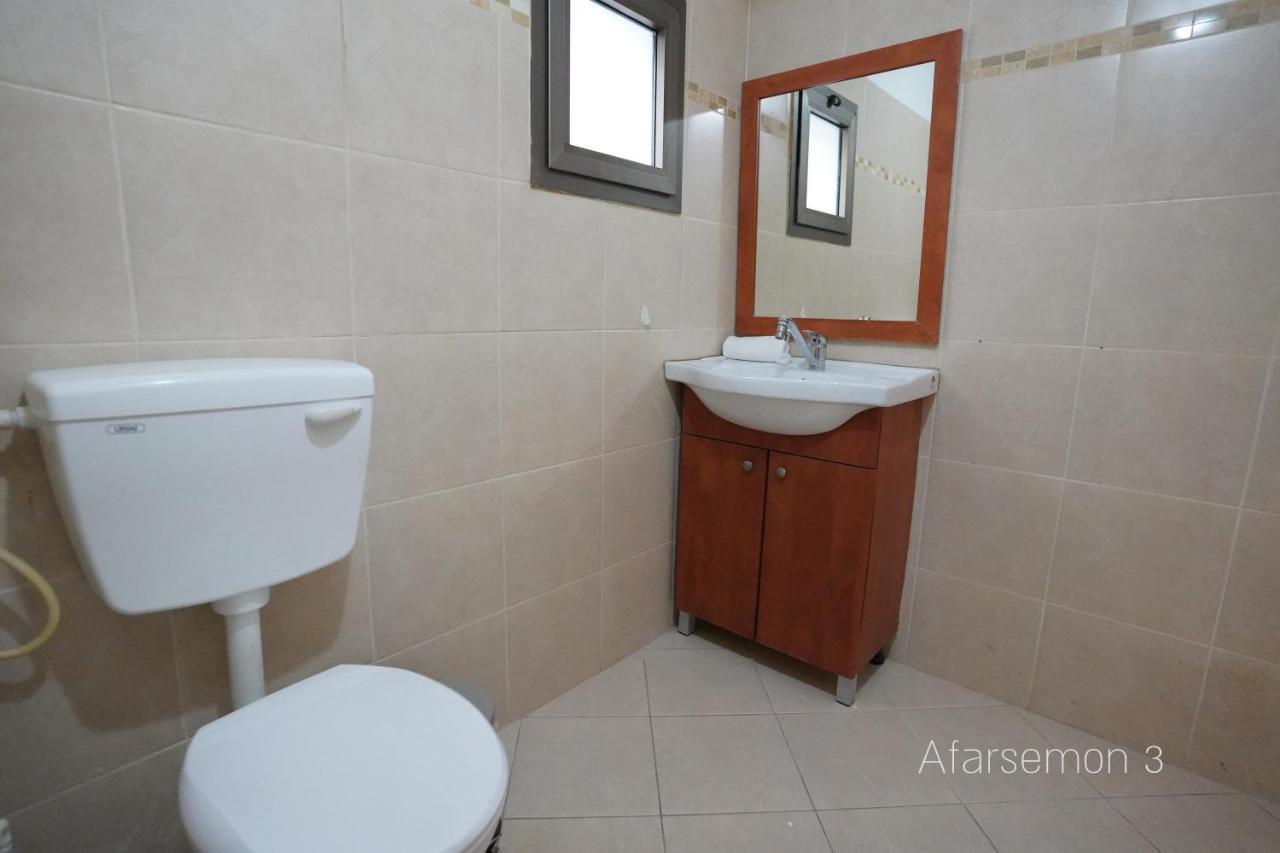 Yalarent Afarsemon Apartments With Pool - For Families & Couples Eilat Exterior foto