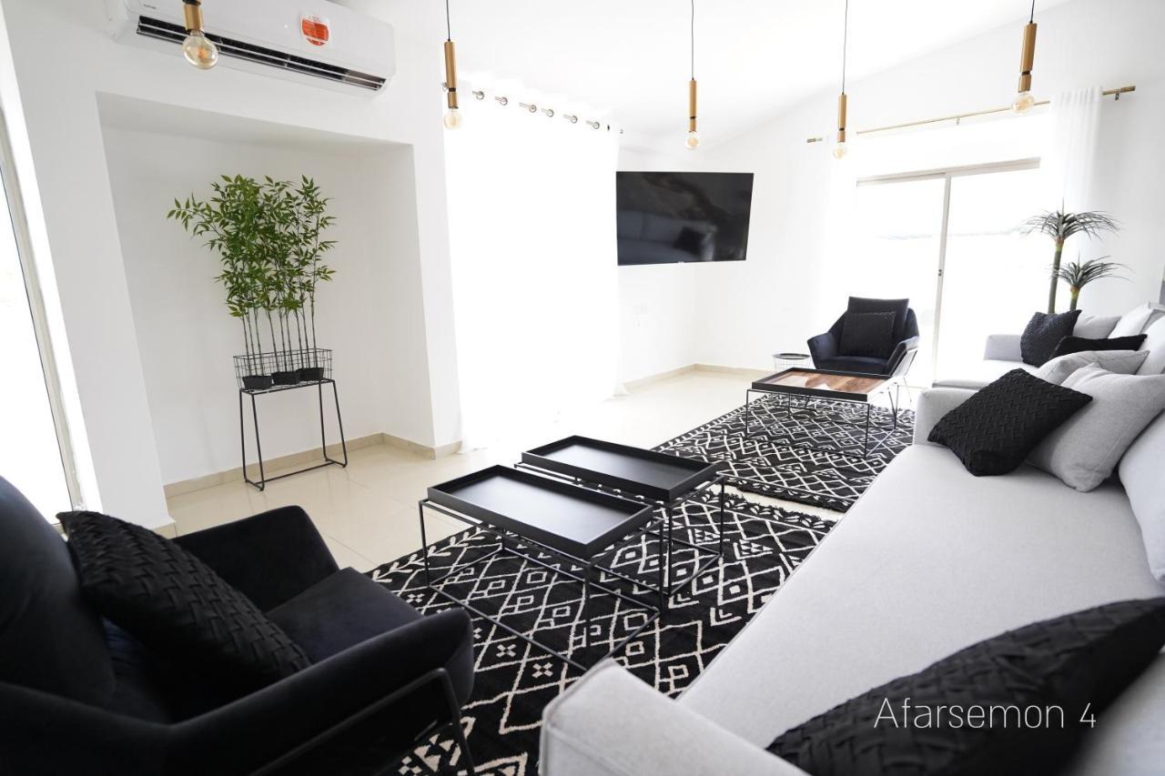 Yalarent Afarsemon Apartments With Pool - For Families & Couples Eilat Exterior foto