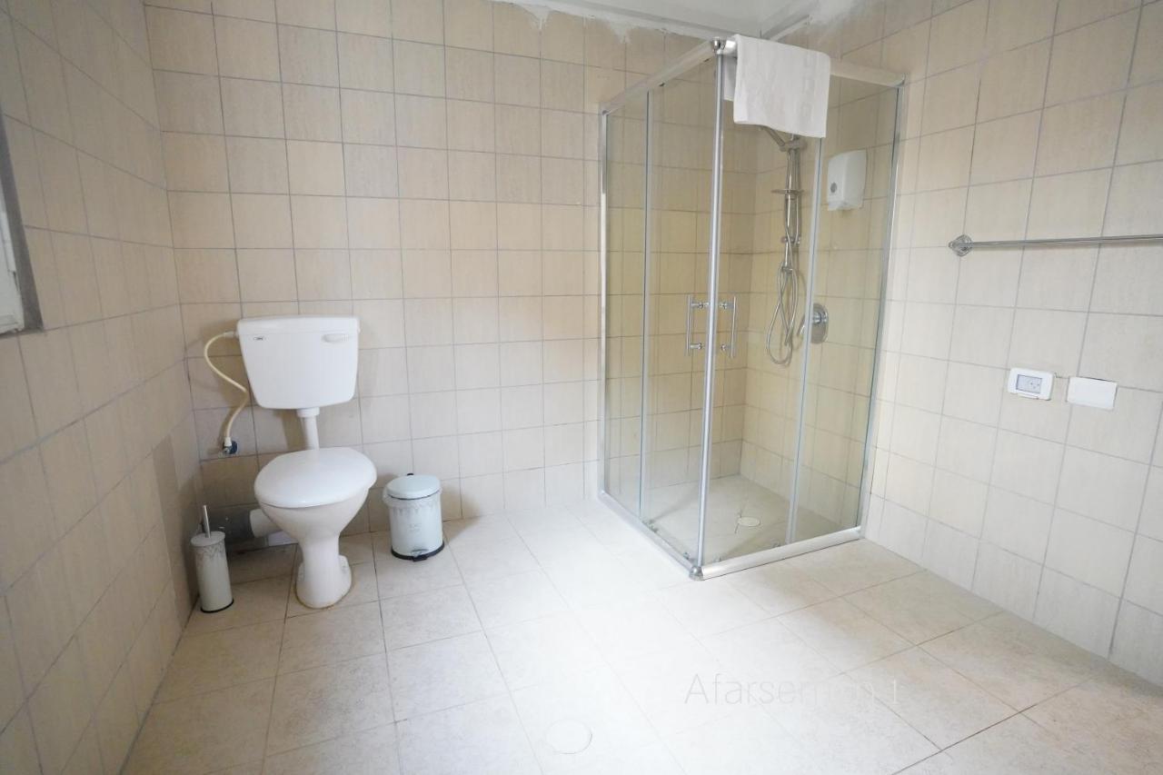 Yalarent Afarsemon Apartments With Pool - For Families & Couples Eilat Exterior foto
