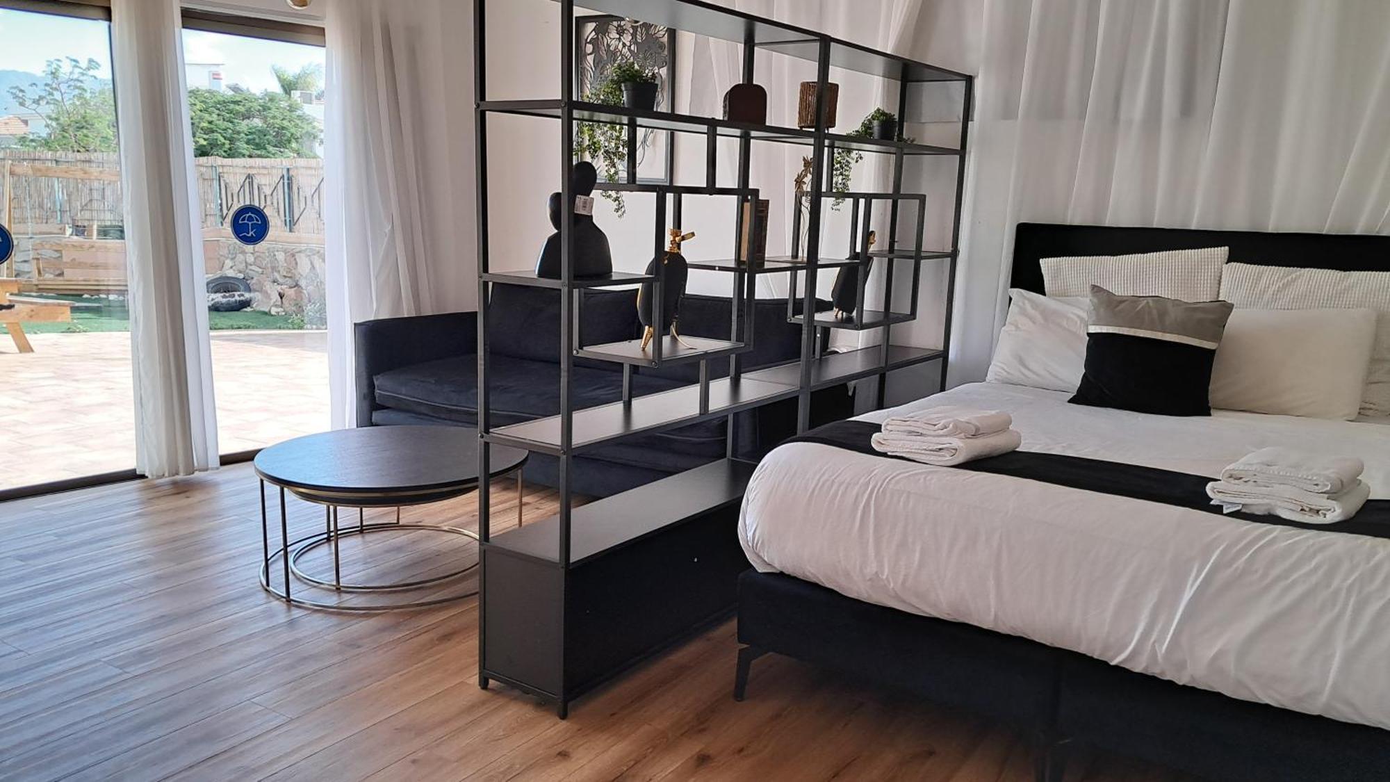 Yalarent Afarsemon Apartments With Pool - For Families & Couples Eilat Exterior foto